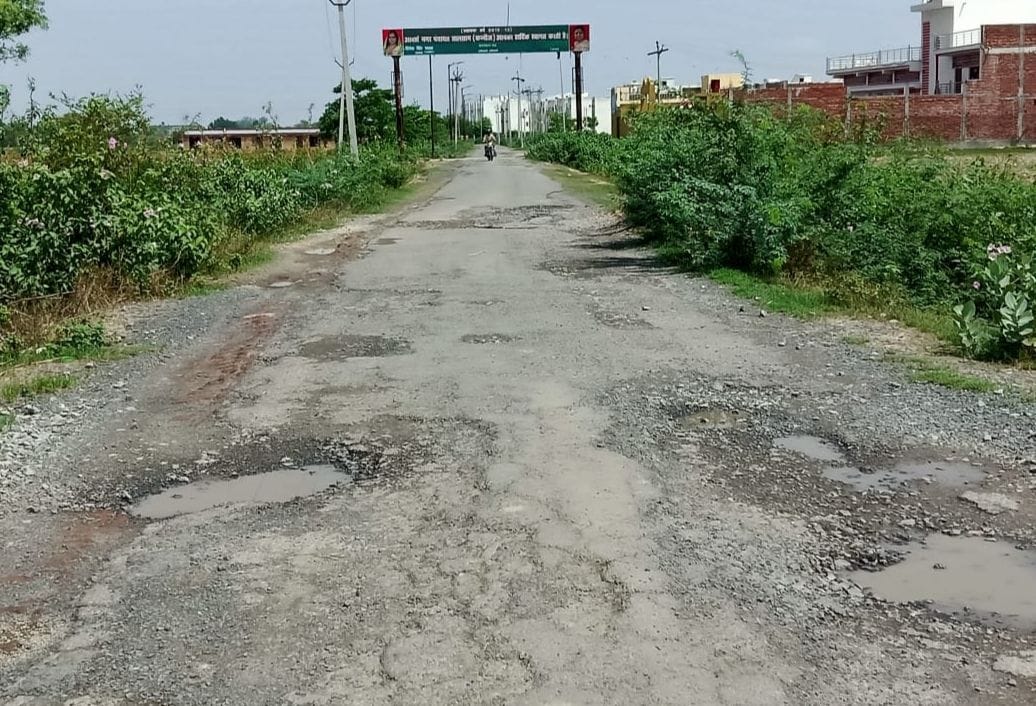 Travel on Mawiya-Talgram road was difficult
