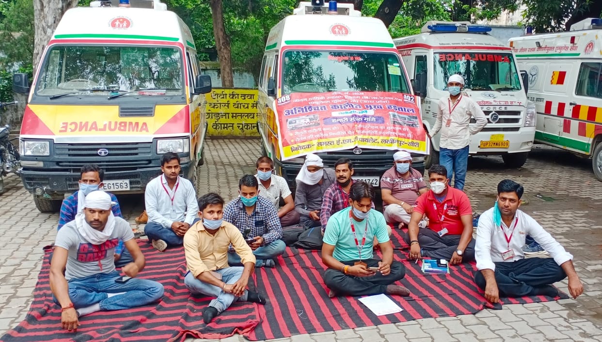 102 ambulance employees sitting on hunger strike for honorarium