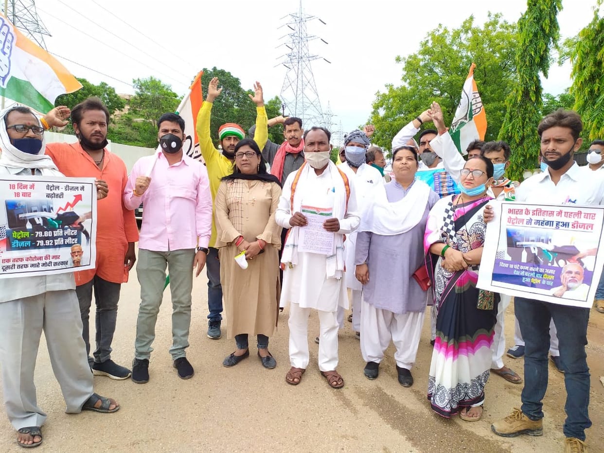 Memorandum submitted to withdraw diesel and petrol prices