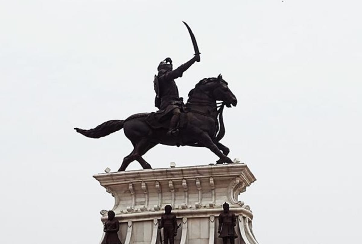 Maharaja Ranjit Singh statue vandalized in lahore pakistan