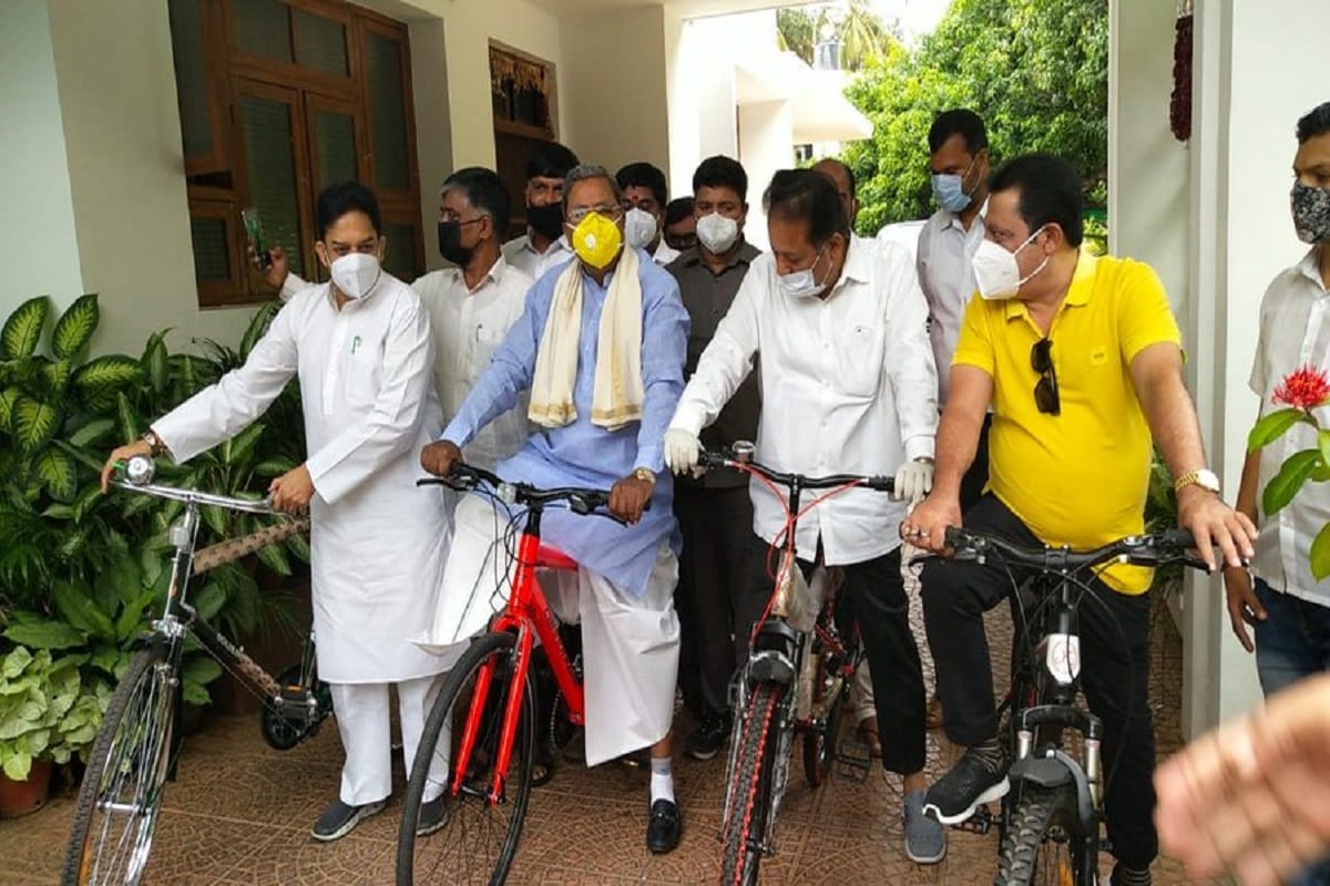 congress agitation against petrol diesel price hike