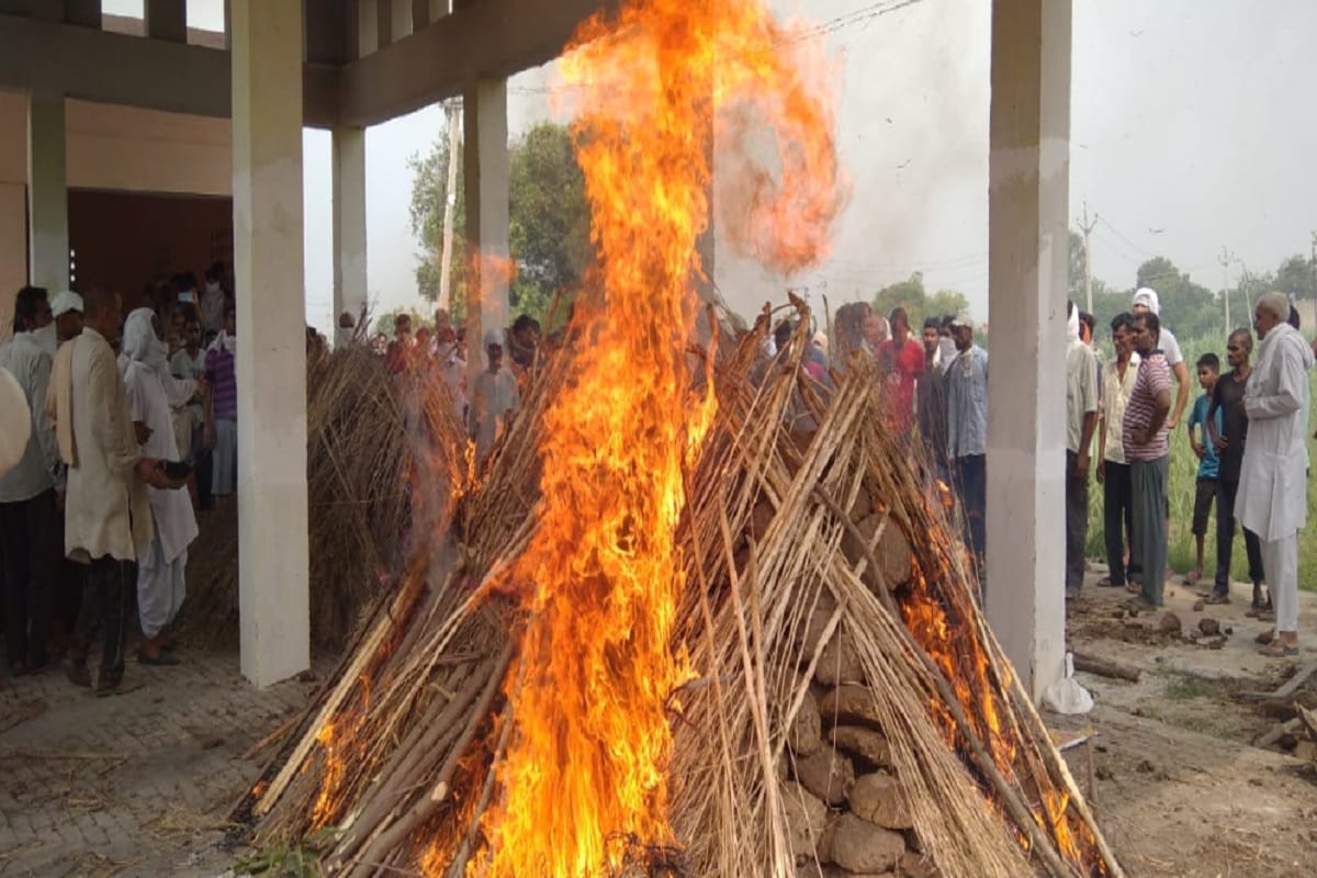 Accident News: Husband wife and son were cremated in a village of Shamli at today