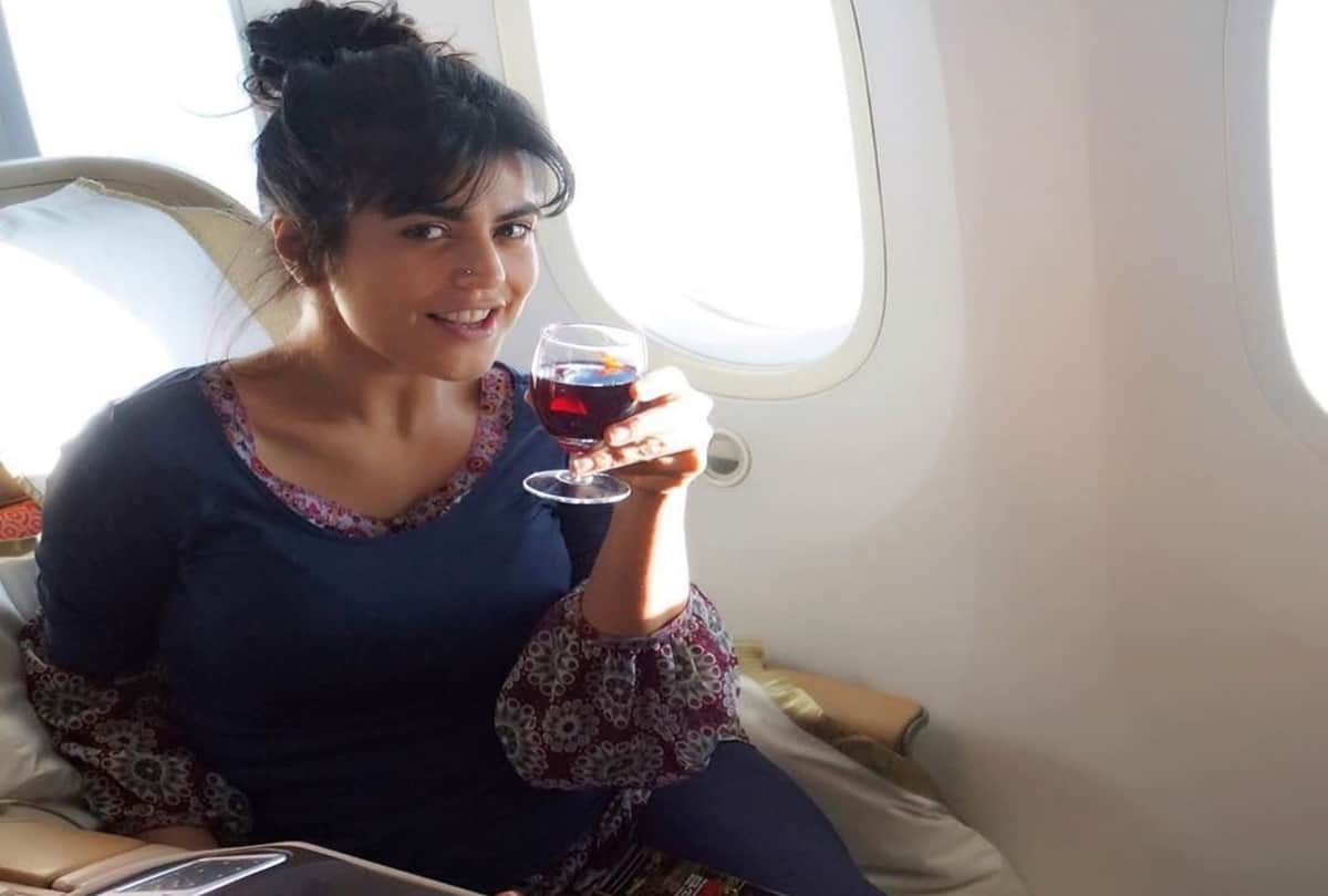 Shahid Kapoor Starrer Film Ishq Vishk Actress Shenaz Treasurywala Birthday Know About Actress