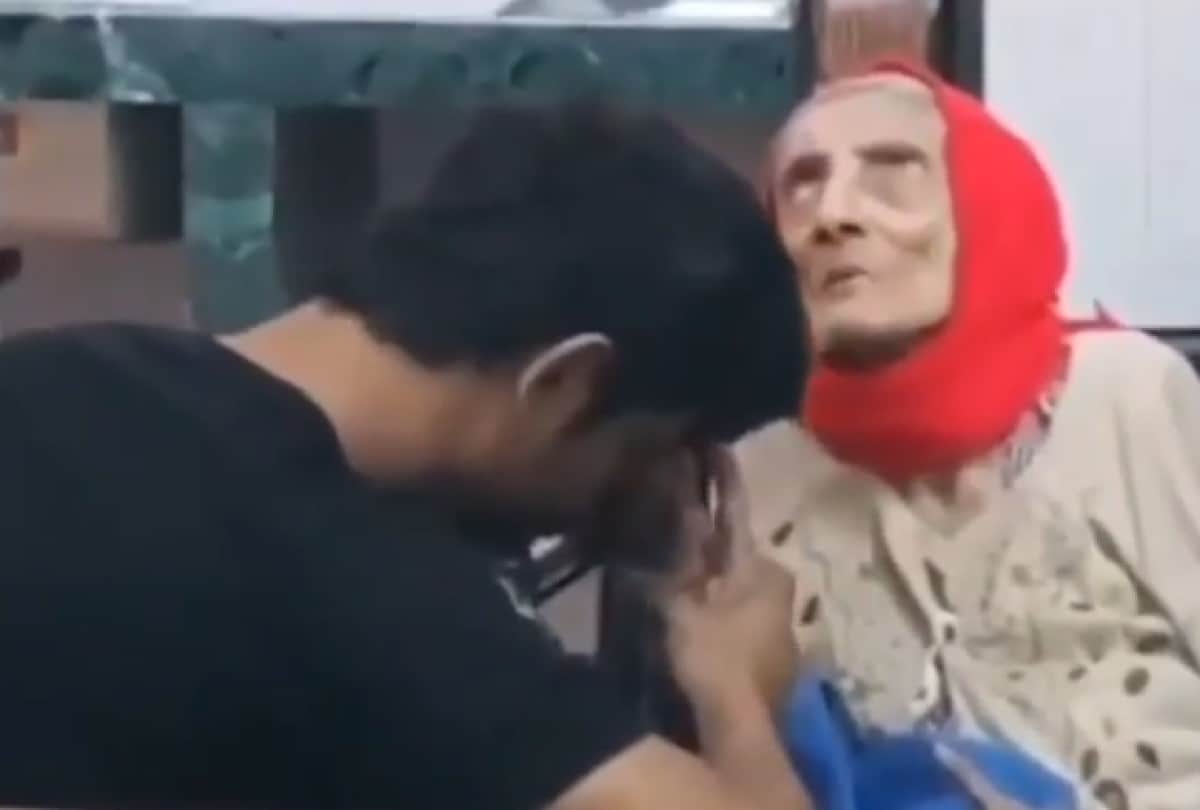 Sushant Singh Rajput visiting an old age home throwback video