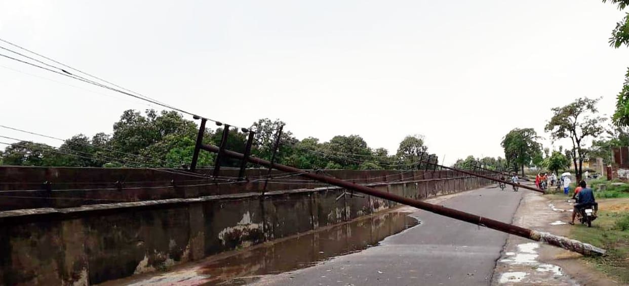 the ht line polles fall daown in the heavy storm and also  destroied mango garden.