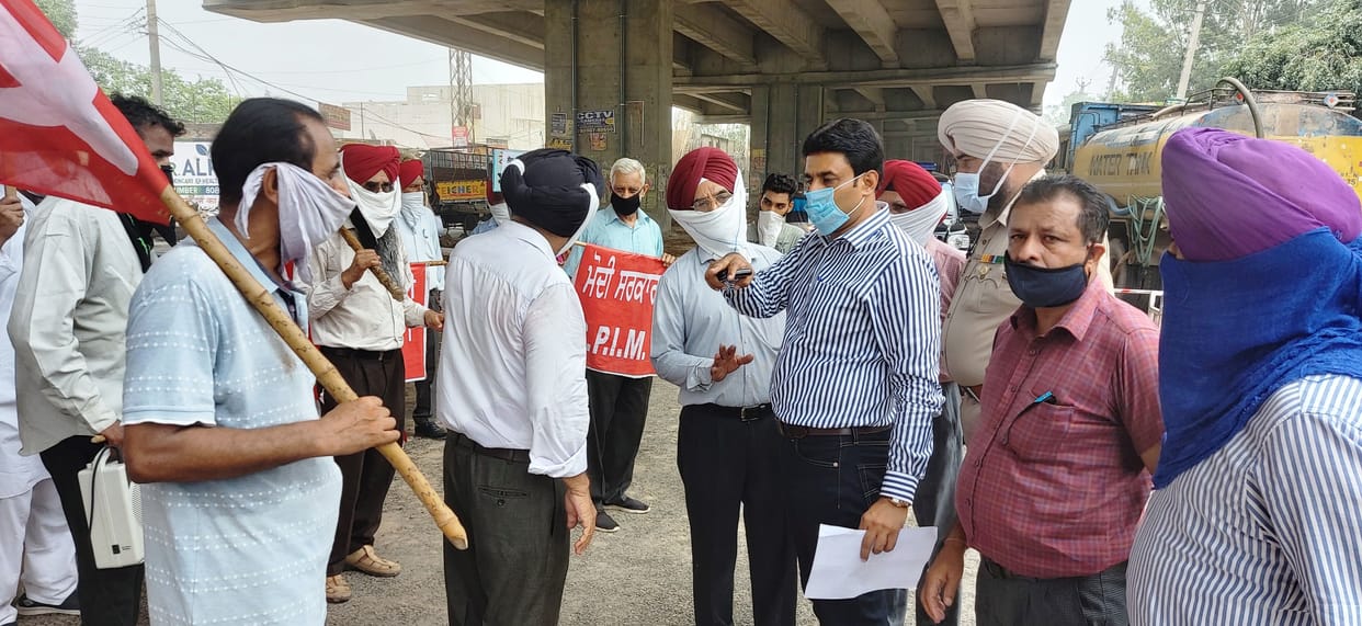 Strike on increasing petrol and diesel prices