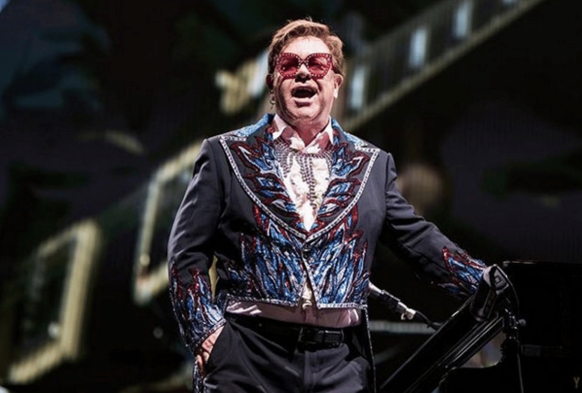 Elton John Kelly Clarkson Help Project Angel Food Raise Nearly USD 7 lakh Through Virtual Event