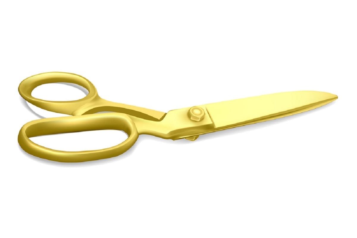 Kolhapur barber uses gold scissors for first customer after salons reopen in Maharashtra