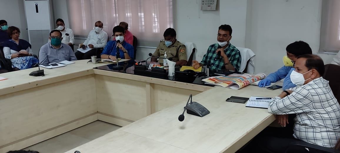 Aligarh: Negligence in taking samples of people close to corona infected