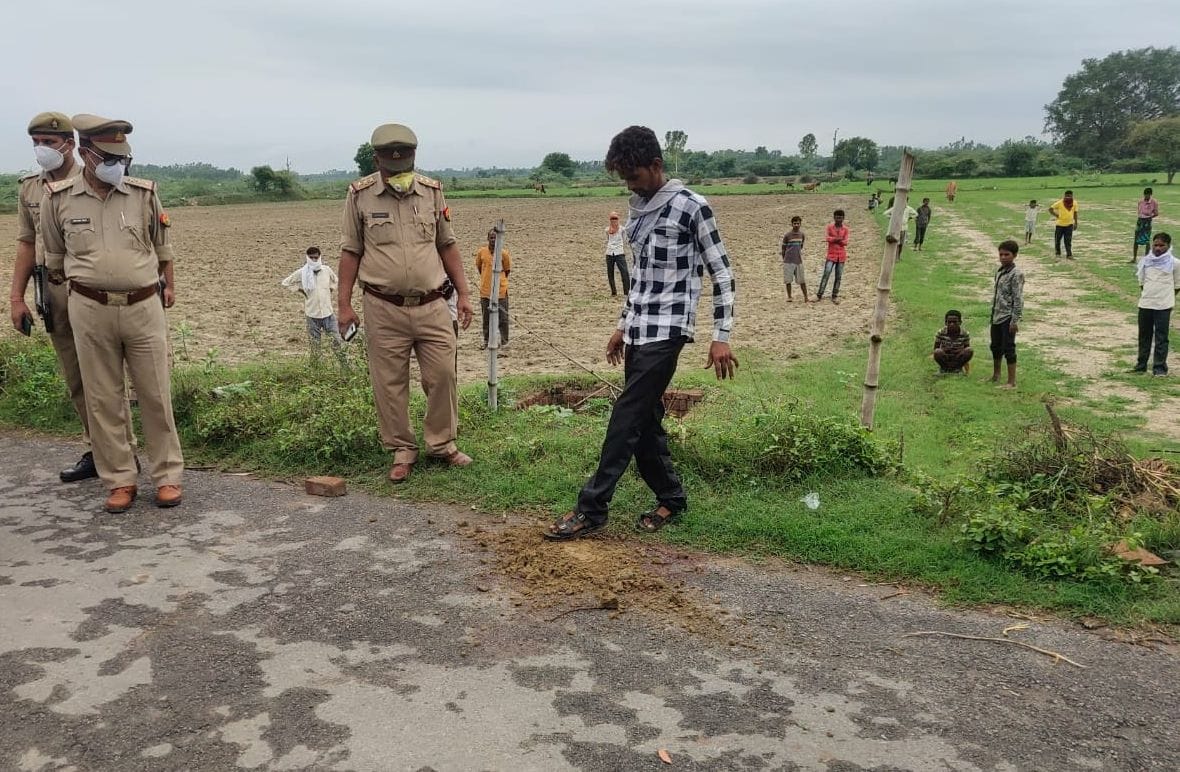 Dead body was thrown near Rae Bareli highway after killing a girl