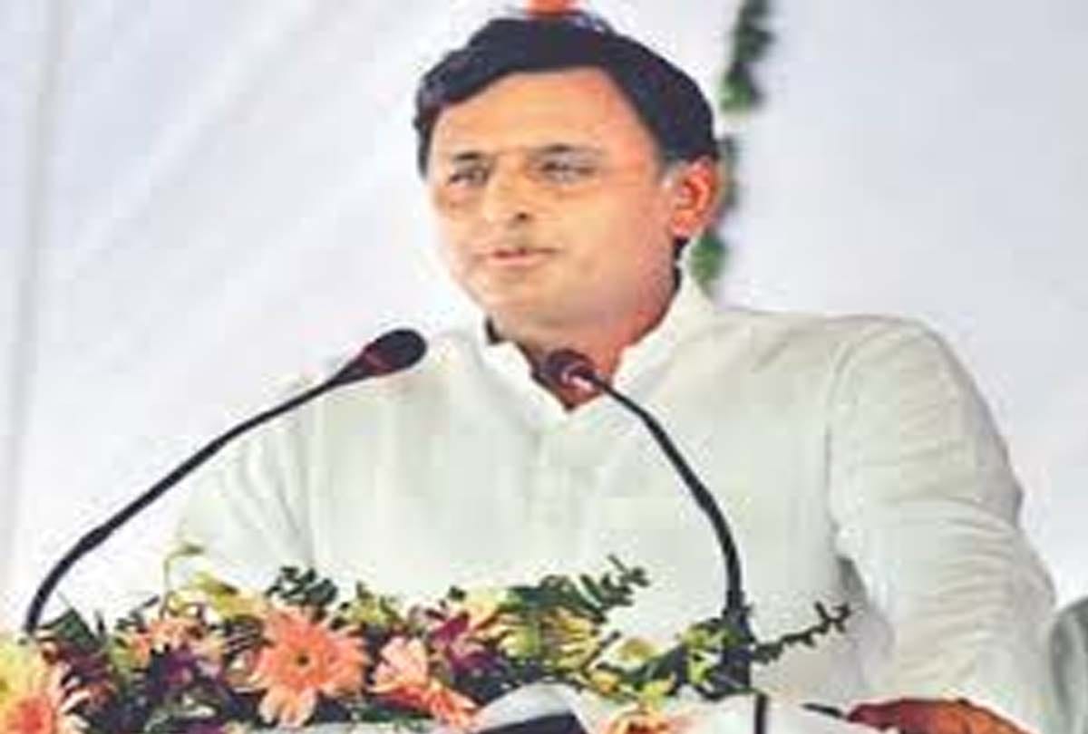 Akhilesh Yadav Birthday Special in Hindi: Dimple Yadav And Akhilesh Yadav Love Story
