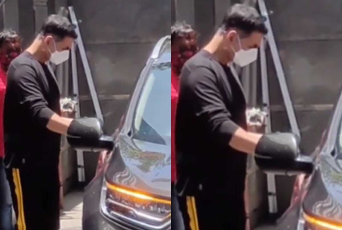 sara ali khan akshay kumar to rhea chakraborty spotted during lockdown