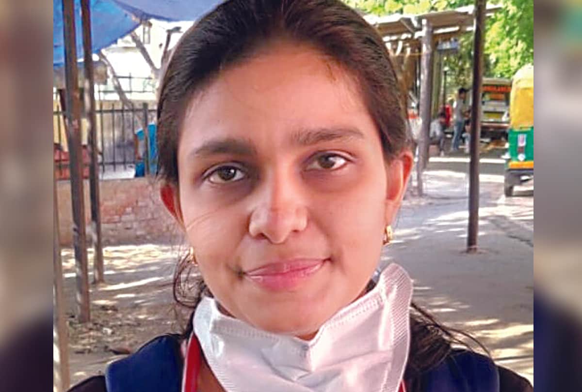 National Doctors Day 2020 in india, Salute to dedication of doctors, who went to hospital just after wedding