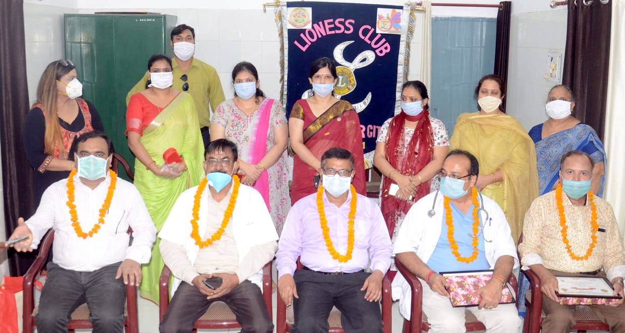 Doctors honored on Doctor's Day