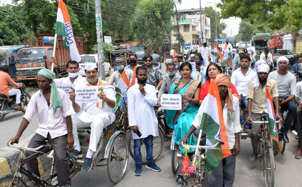 congress rally on rickshaw
