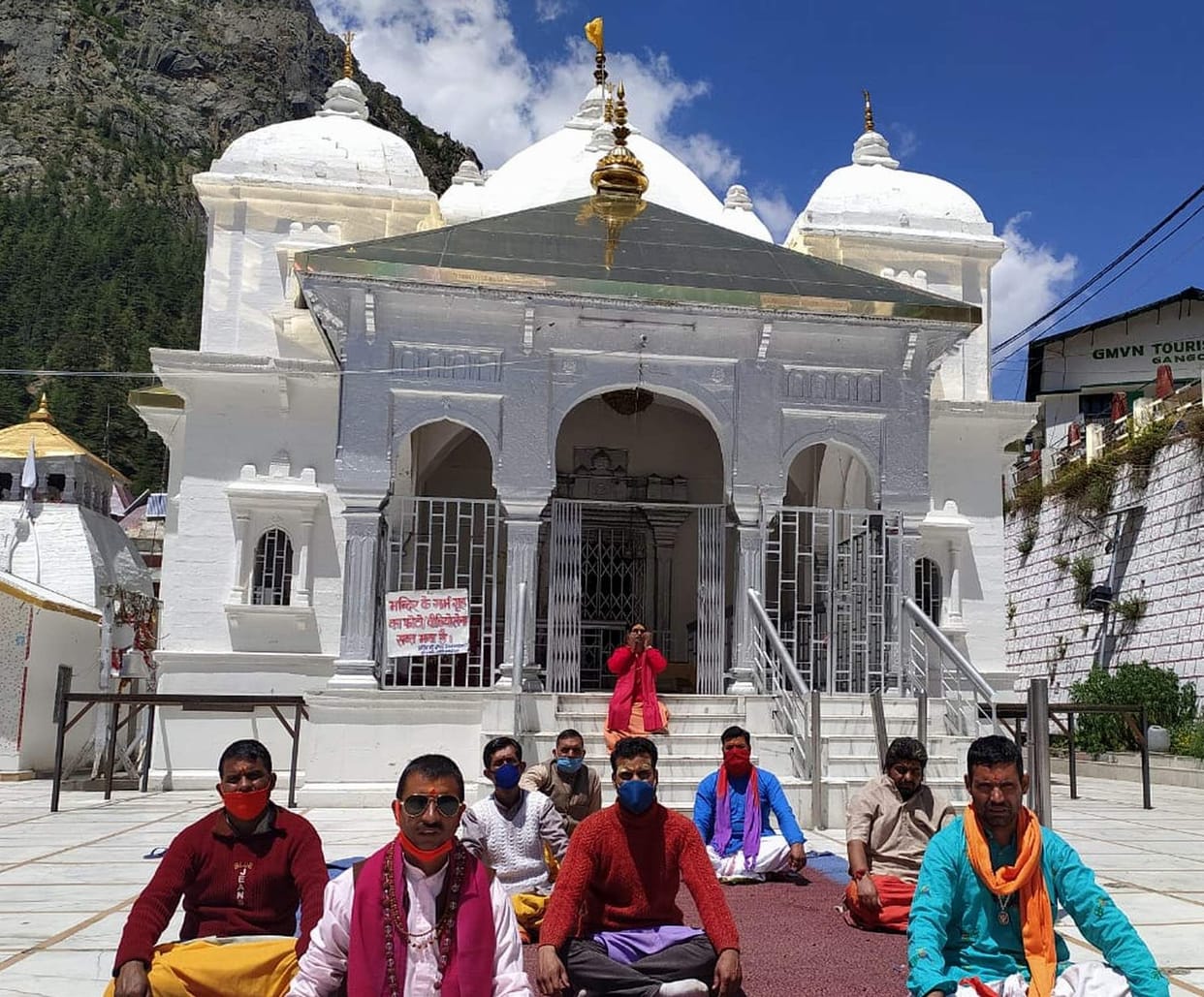 Demonstration of pilgrims of Yamunotri Dham also started