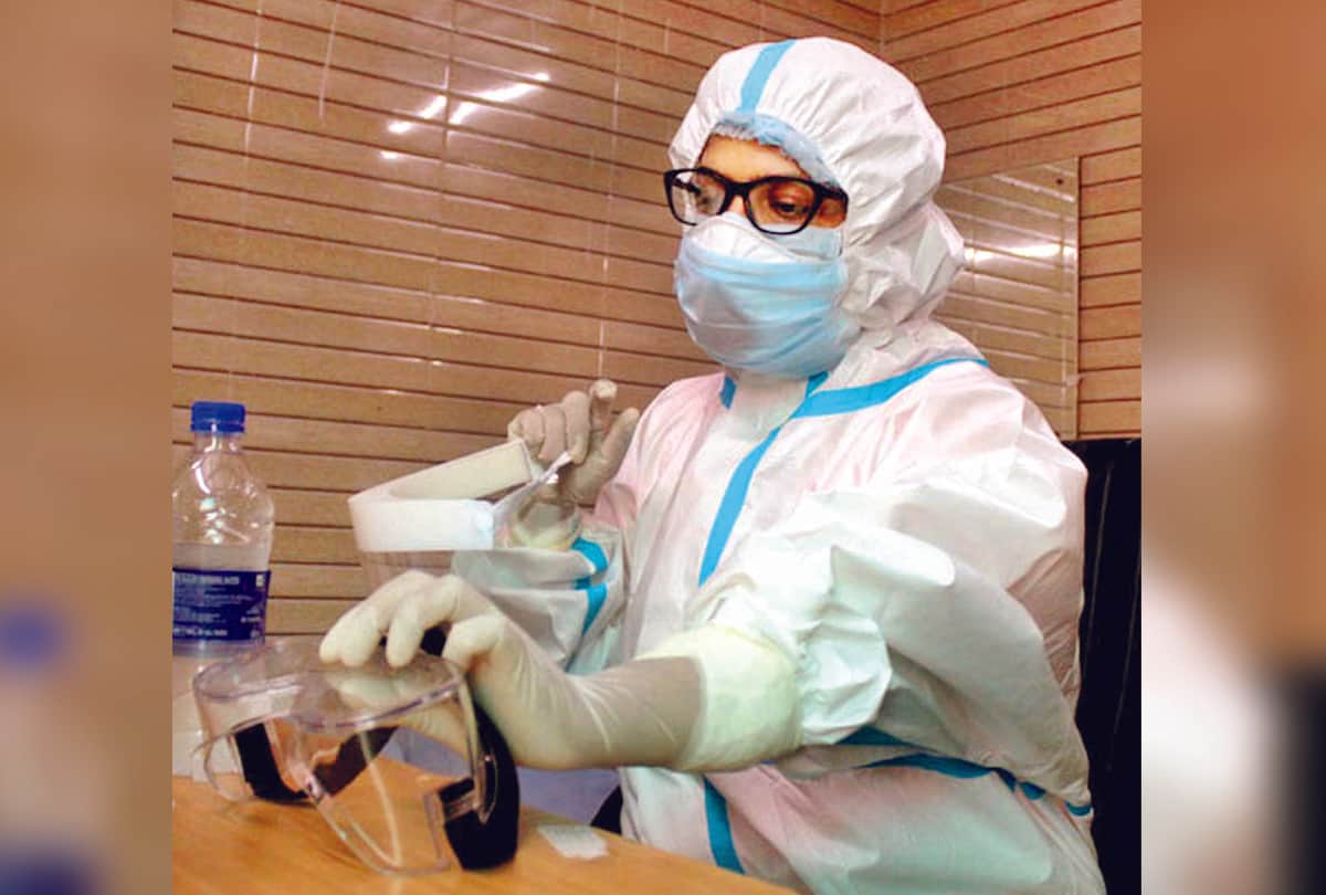 National Doctors Day 2020 in india, Salute to dedication of doctors, who went to hospital just after wedding