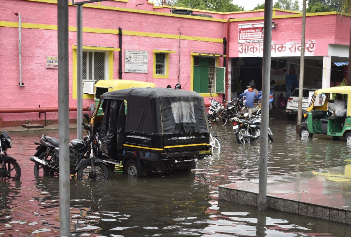 Water logging problem after heavy rain in Gorakhpur city