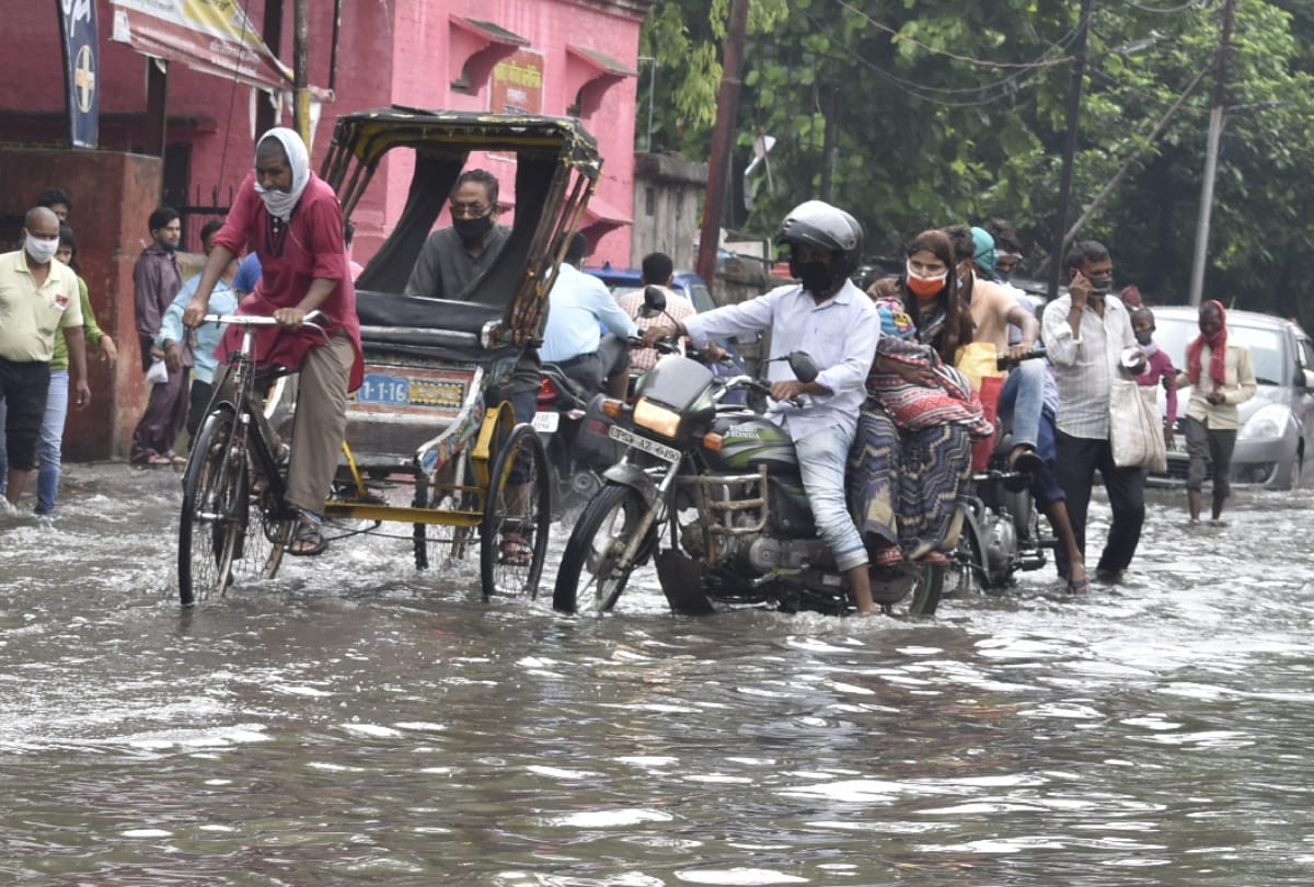 Water logging problem after heavy rain in Gorakhpur city