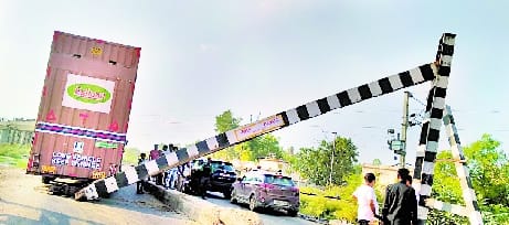 Accident at Hulasangra crossing again, Lucknow-Delhi highway jam till late night