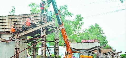 Satellite Overbridge: Preparing to finish work by October.