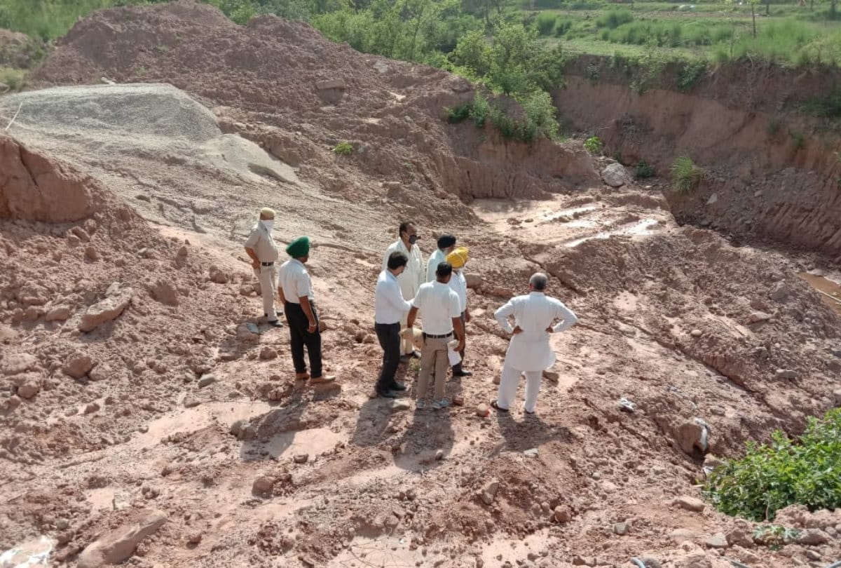 Bridge construction on chikni khadd is in himchal pradesh boundary