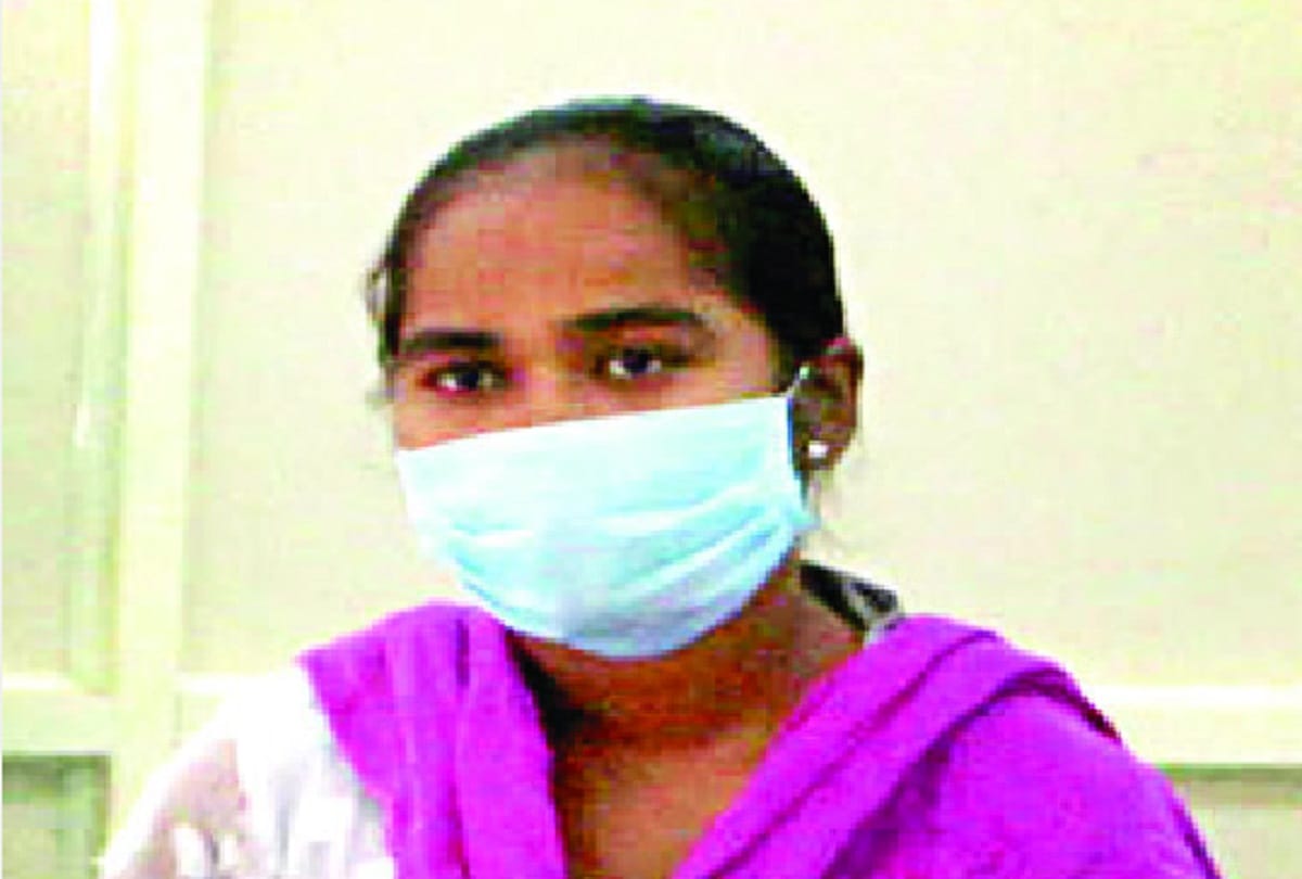 Tears spilled from mother's eyes after seeing Corona infected son