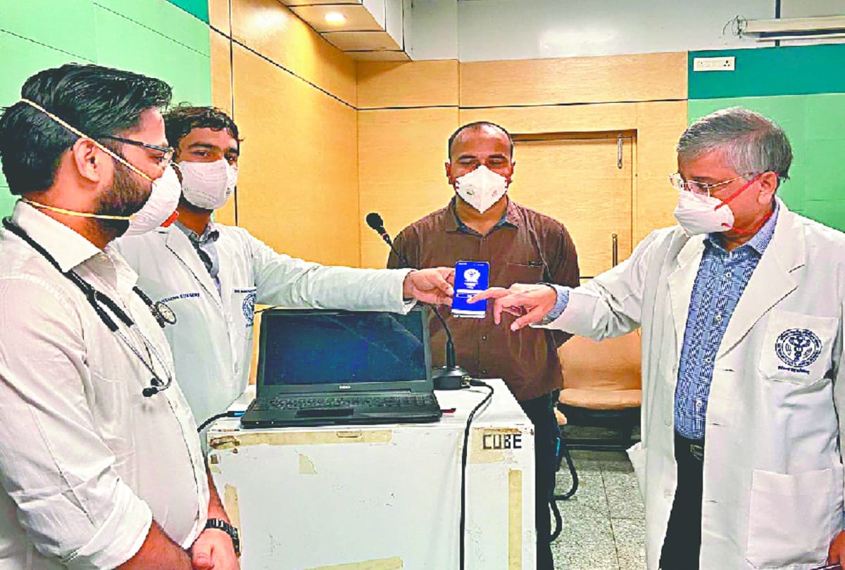 Delhi AIIMS doctor and engineers made plasma app