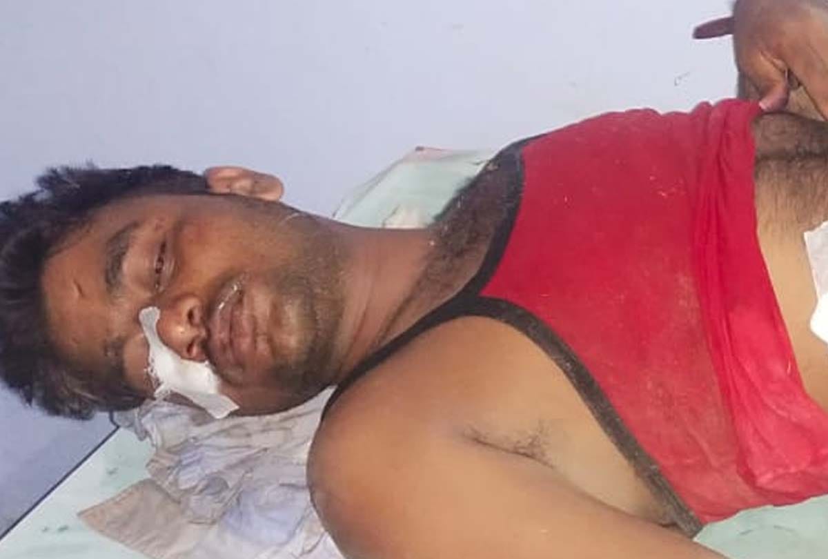 firing in mutual rivalry, Two people injured in chitrakoot