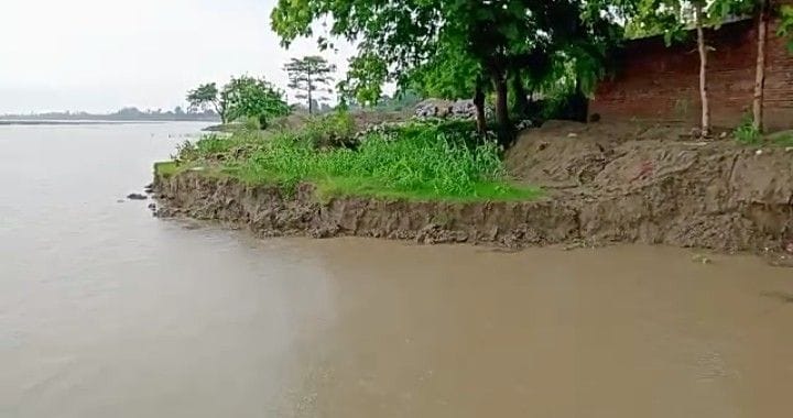 Saryu's water level stabilized, katan in Kalyanpur sharp