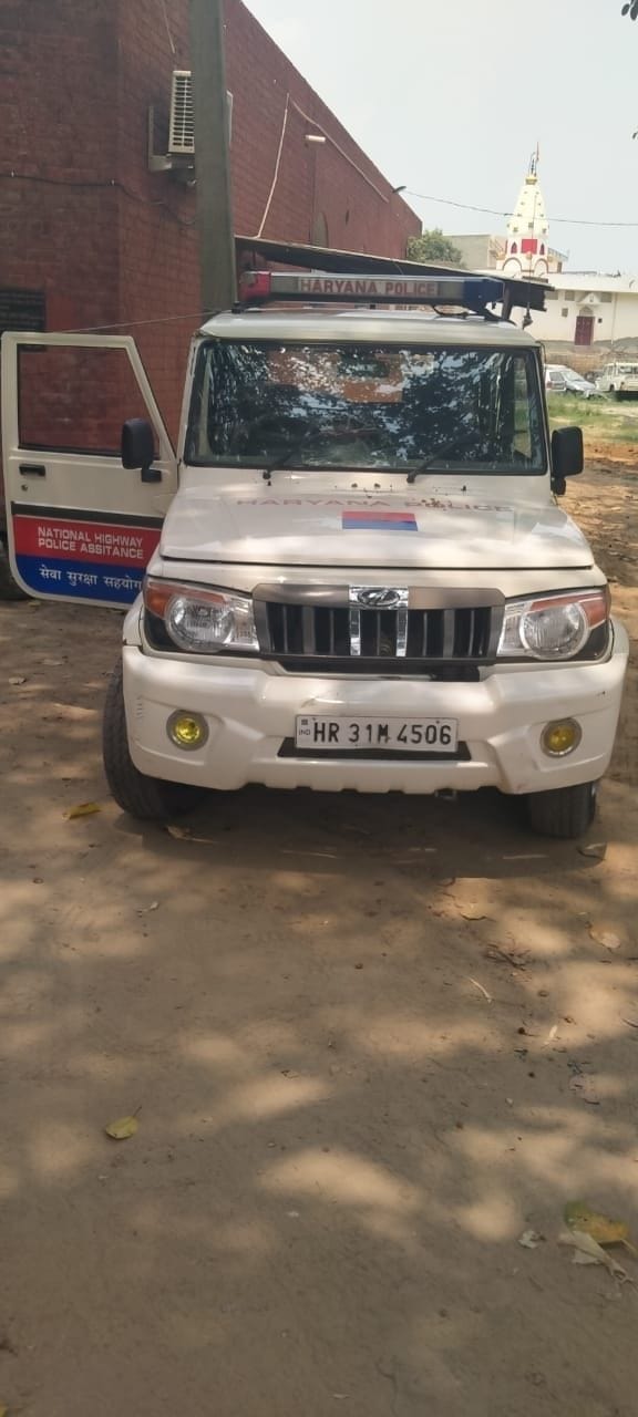 Seven policemen were hit with a stone-pelting attack on an administrative team rescued in Gulkani village