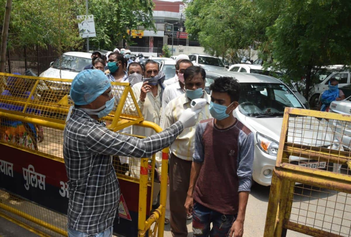 Agra Court Open After Lockdown Advocates Reached