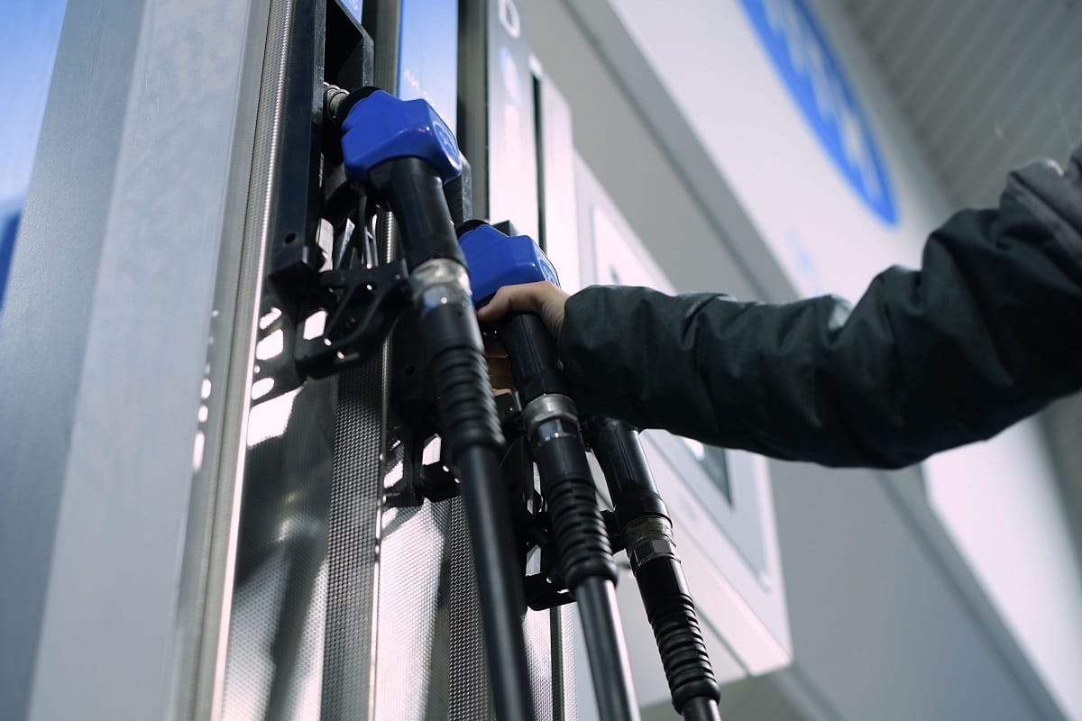 you can save petrol and diesel prices with fuel credit card know its benefit