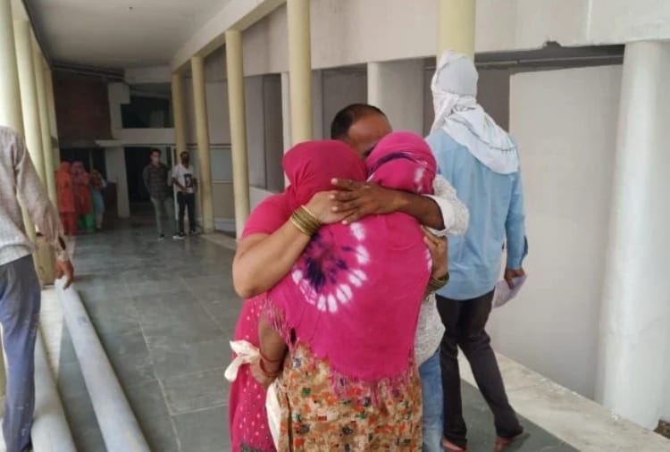 Amit told the mother about the killing of the policemen, not ready to surrender even after the parents said