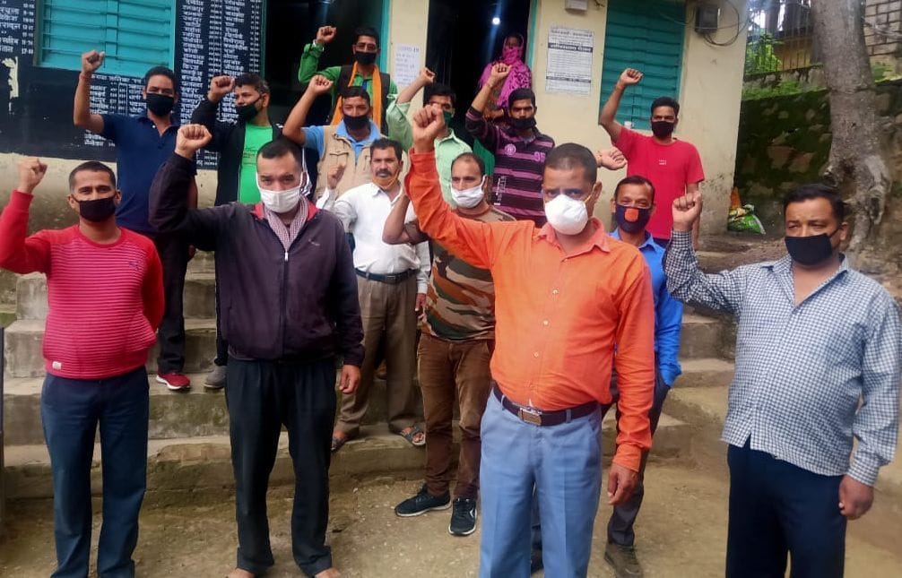 Furious agitation to withdraw contract renewal order