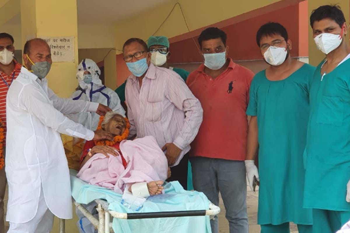Coronavirus update news west UP: one hundred two years old woman defeated coronavirus in meerut