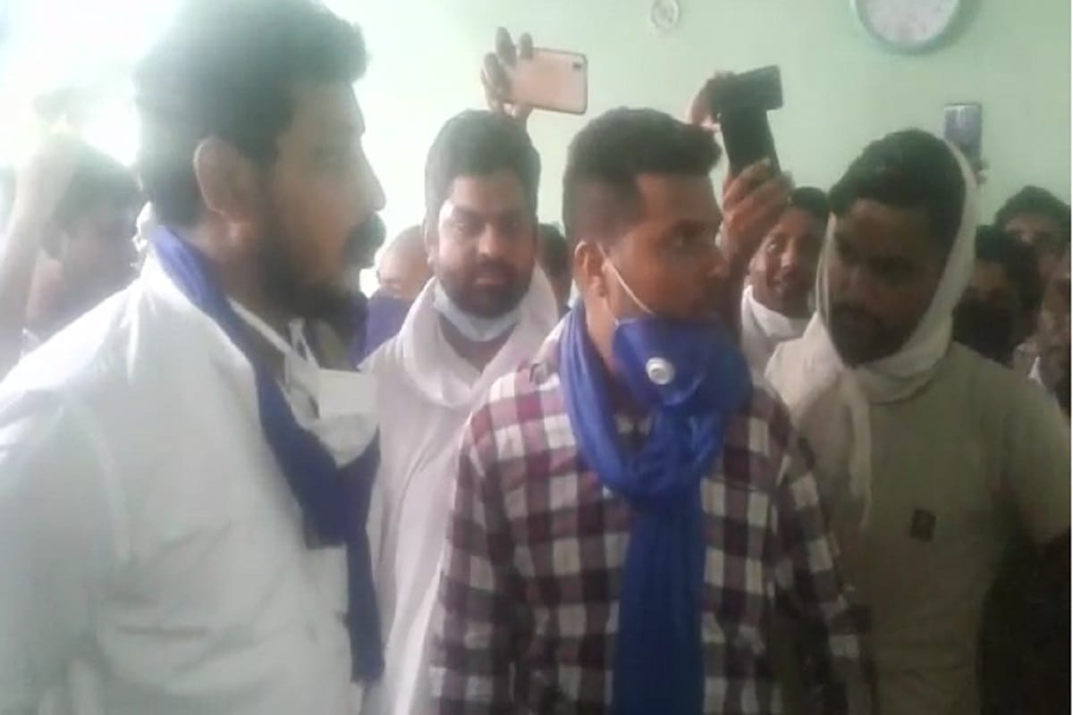 Bhima Army chief Chandra Shekhar reached in Meerut and social distancing was violated
