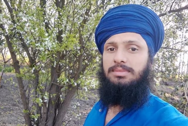 Nihang's dead body found in a car At Halwara