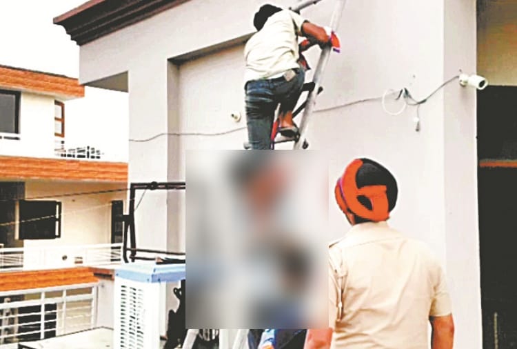 A girl commits suicide in Mohali of Punjab