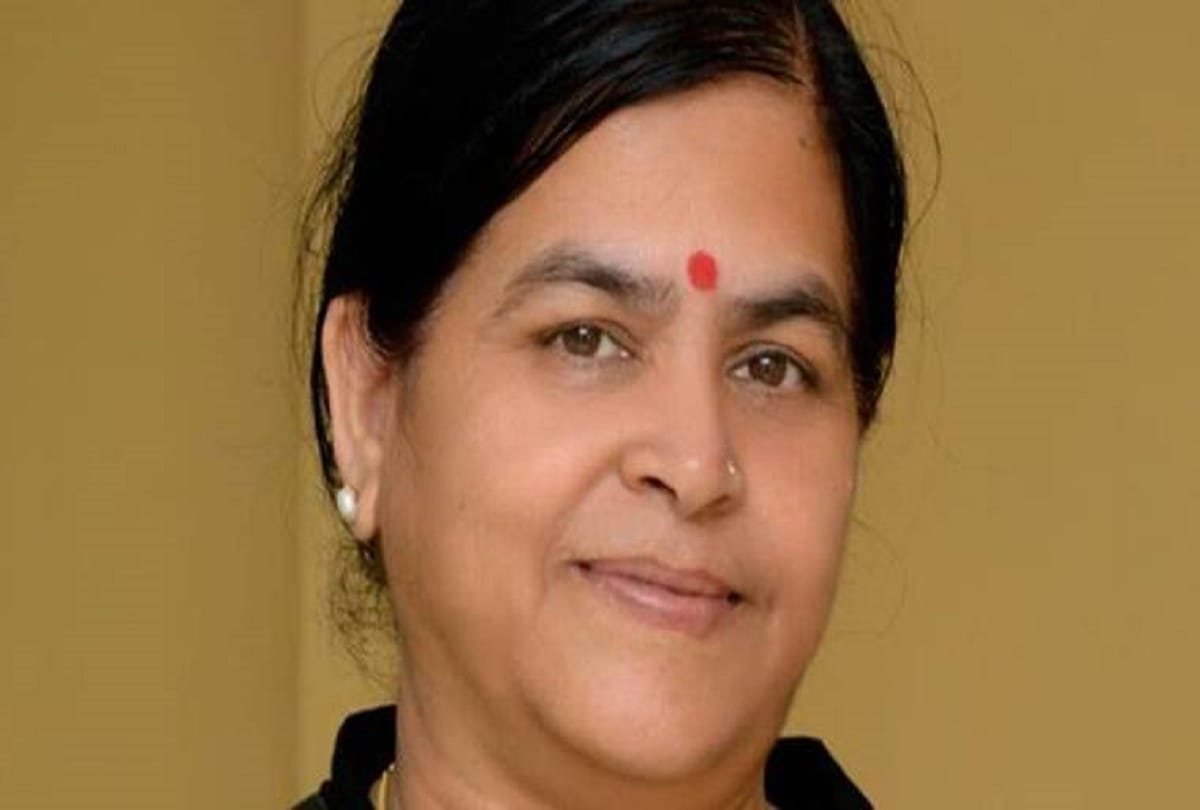 Deputy Ranger Ram Suresh Dubey transferred who complained against Culture Minister Usha Thakur in Madhya Pradesh