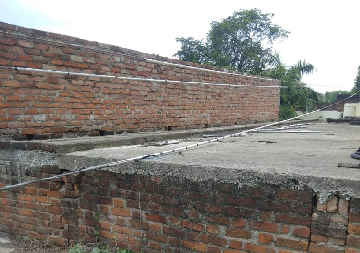 Youth and woman died due to current