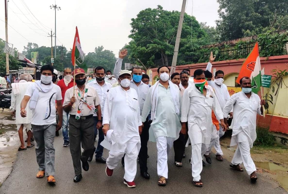 Congressmen paid tribute to the martyred policemen