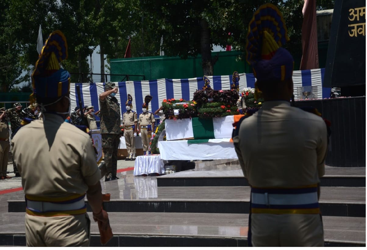 encounter news in hindi, srinagar encounter terrorist killed