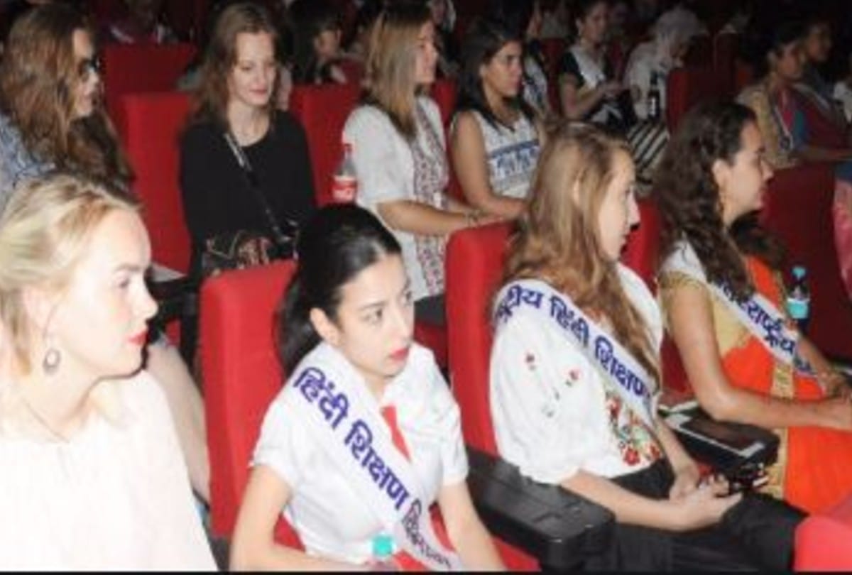 Chinese students apply for admission in Kendriya Hindi Sansthan Agra