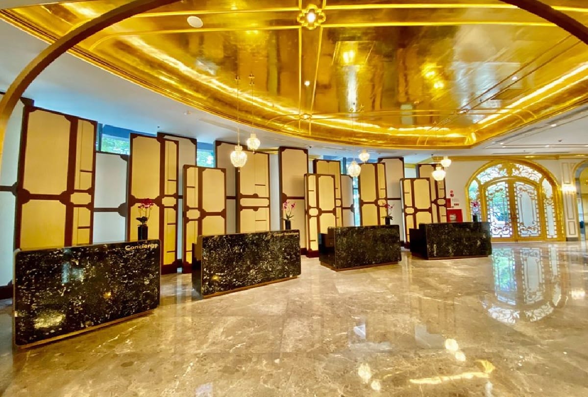 tubs toilets vietnam hotel opens gold plated pizzazz as vietnam hanoi recovers from covid 19 beautiful hotel of hanoi