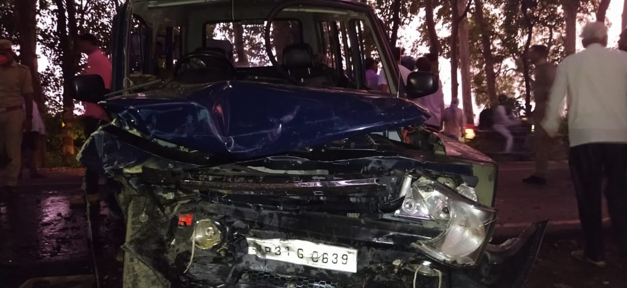 Police sumo and car collision, youth killed, six injured including inspector