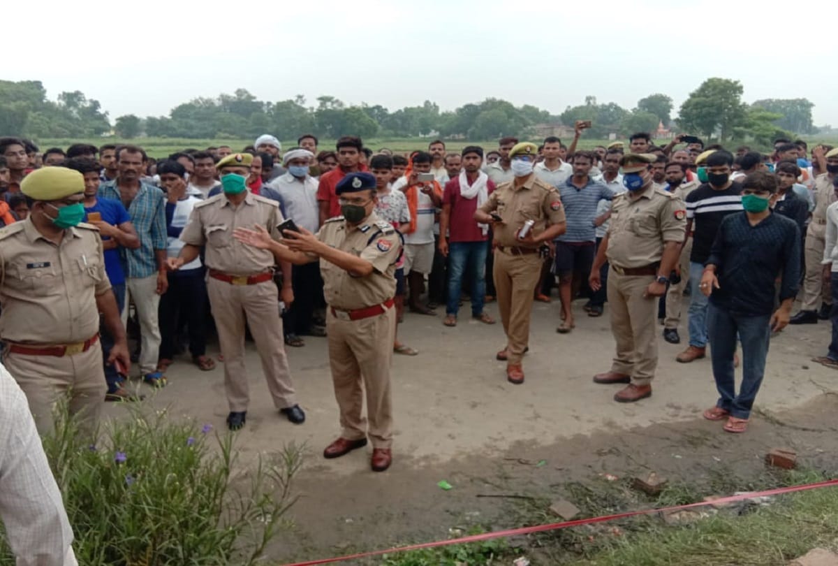 possibility of misdeed behind the murder of four family members in prayagraj