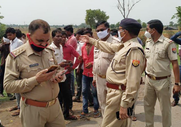 Accident car laboure dead, injured raj mistri