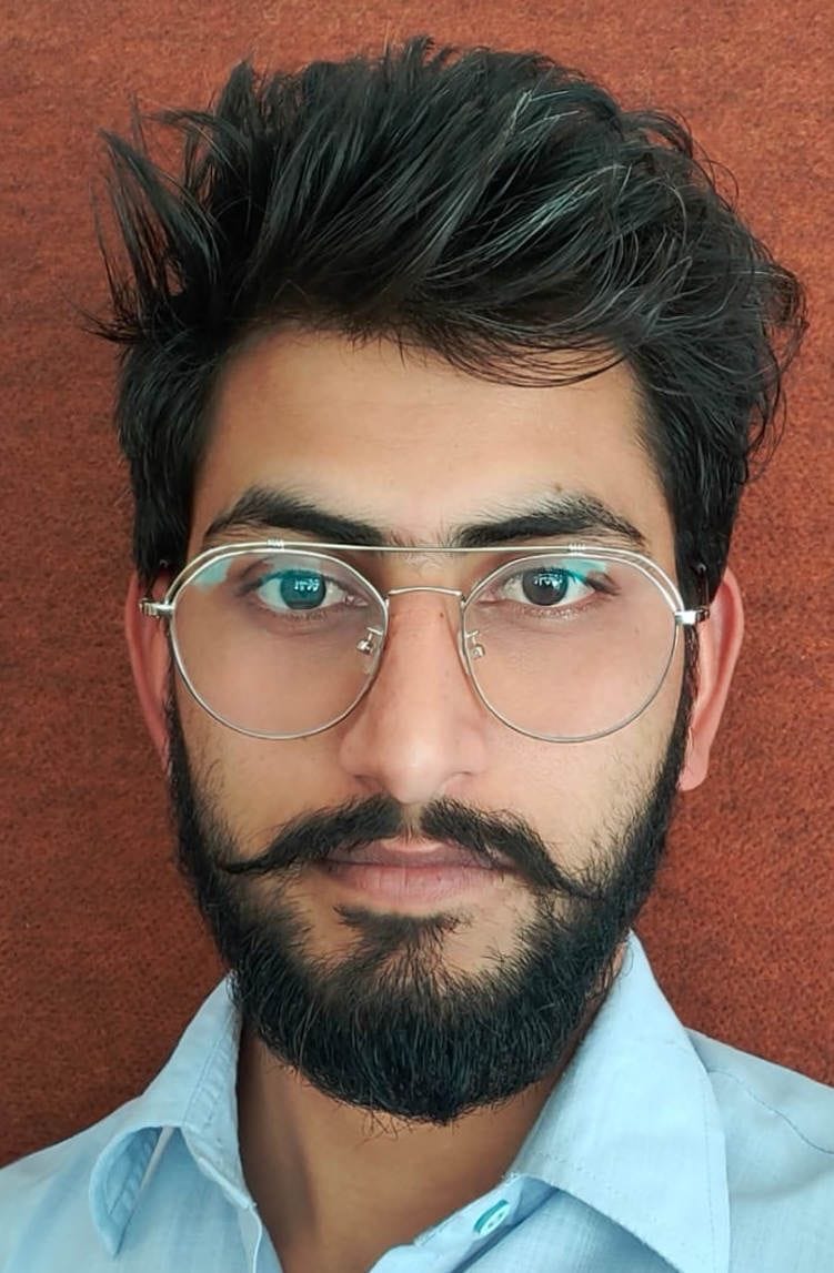 Four youths of Hisar district prepare Ticketcock's option, app named Desi artist
