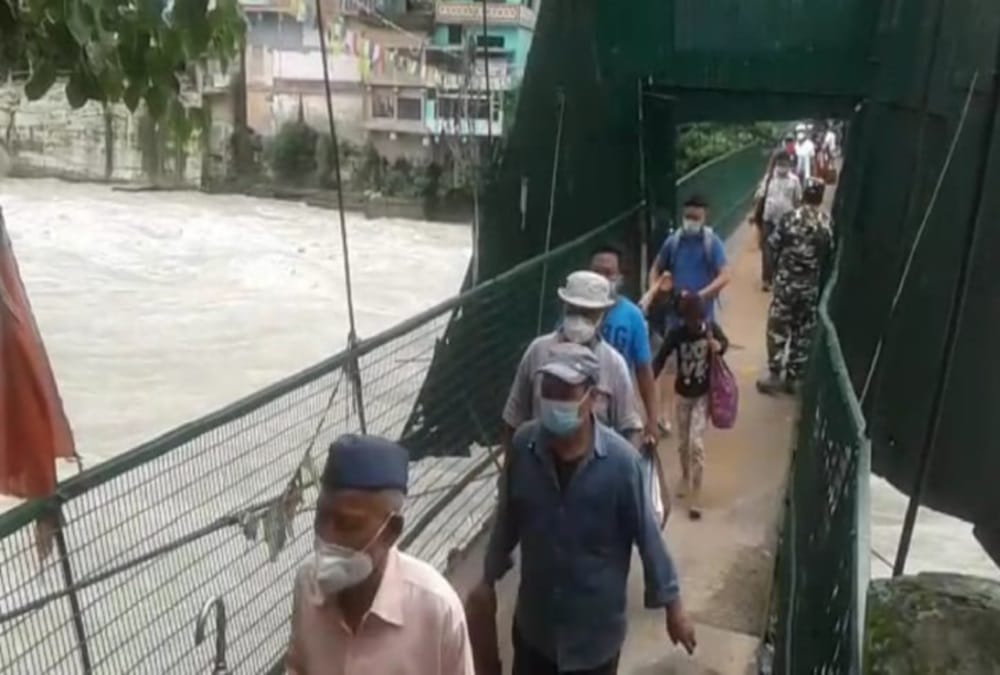 india opens international Swing bridge for Nepal resident jawan in indian army